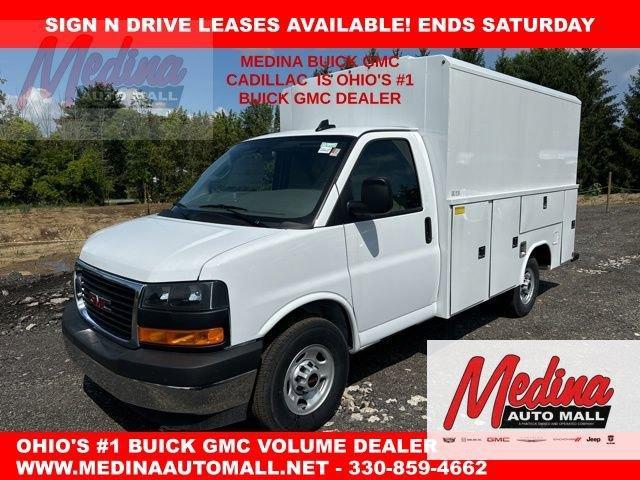 2024 GMC Savana Cutaway 3500 Vehicle Photo in MEDINA, OH 44256-9631