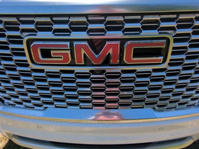 2024 GMC Yukon XL Vehicle Photo in ALBERTVILLE, AL 35950-0246