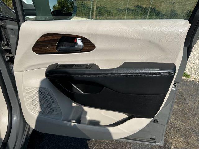 2021 Chrysler Pacifica Vehicle Photo in MEDINA, OH 44256-9631