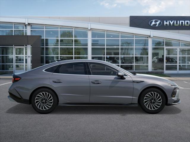 2025 Hyundai SONATA Hybrid Vehicle Photo in O'Fallon, IL 62269