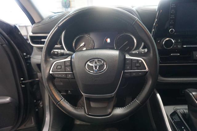 2022 Toyota Highlander Vehicle Photo in ANCHORAGE, AK 99515-2026