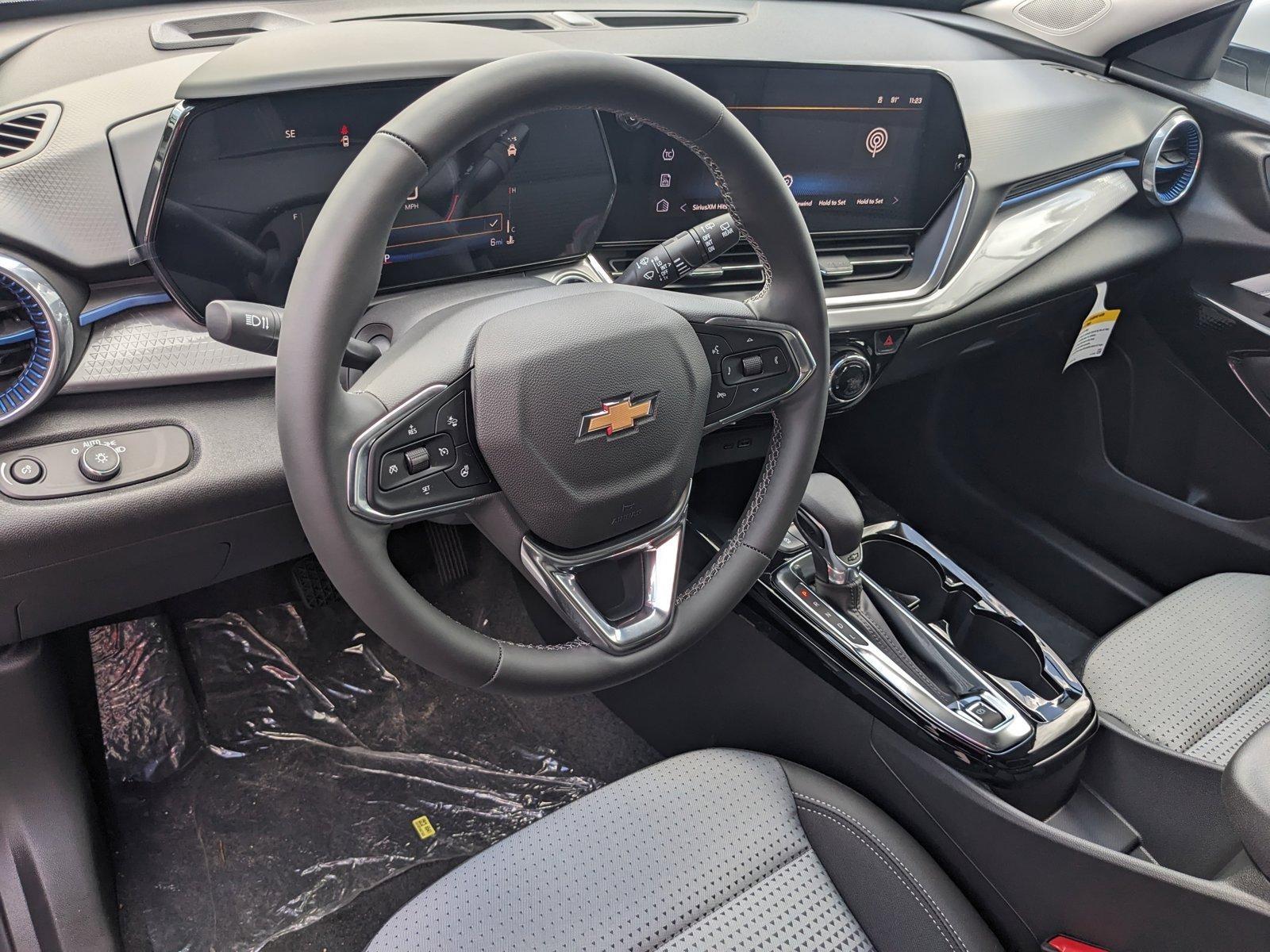 2024 Chevrolet Trax Vehicle Photo in GREENACRES, FL 33463-3207