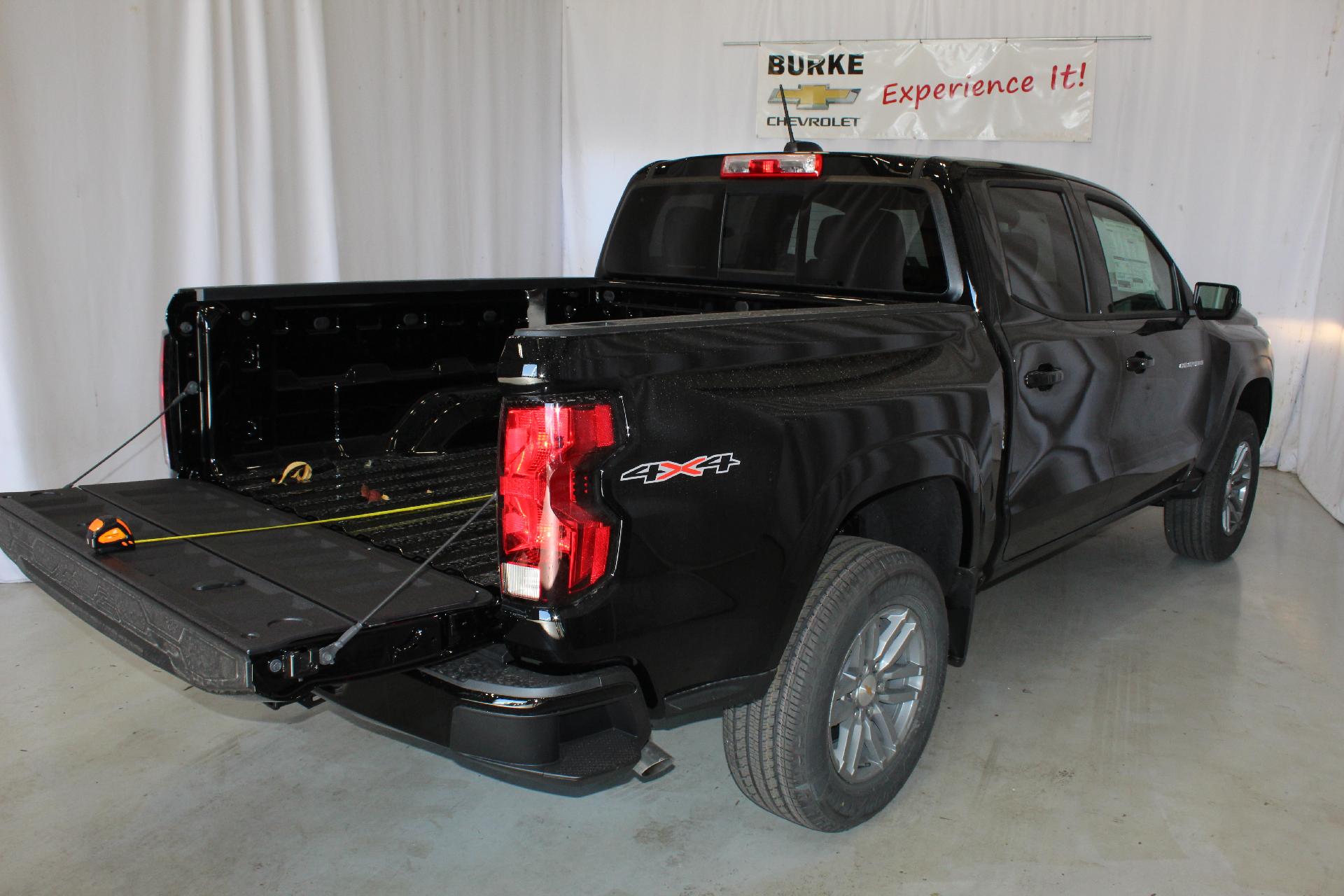 2024 Chevrolet Colorado Vehicle Photo in NORTHAMPTON, MA 01060-1120