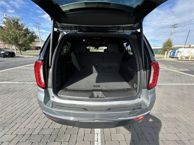 2024 GMC Yukon XL Vehicle Photo in BOWLING GREEN, KY 42104-4102