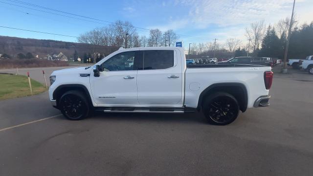 2023 GMC Sierra 1500 Vehicle Photo in BOSTON, NY 14025-9684