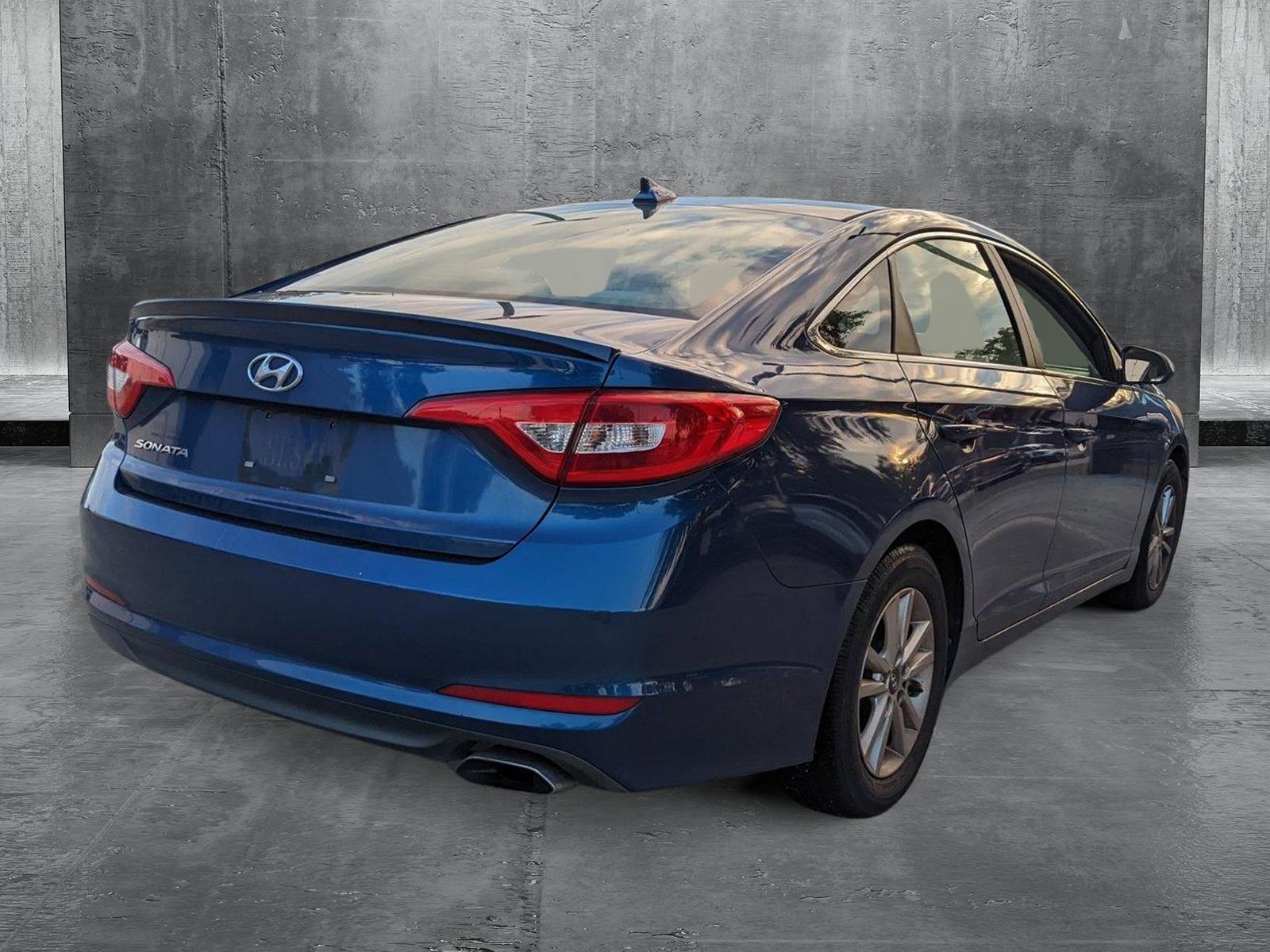 2017 Hyundai SONATA Vehicle Photo in Jacksonville, FL 32256