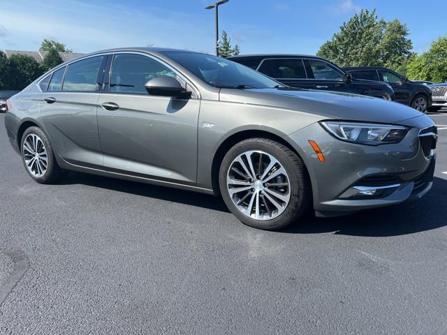 2018 Buick Regal Sportback Vehicle Photo in Highland, IN 46322-2506