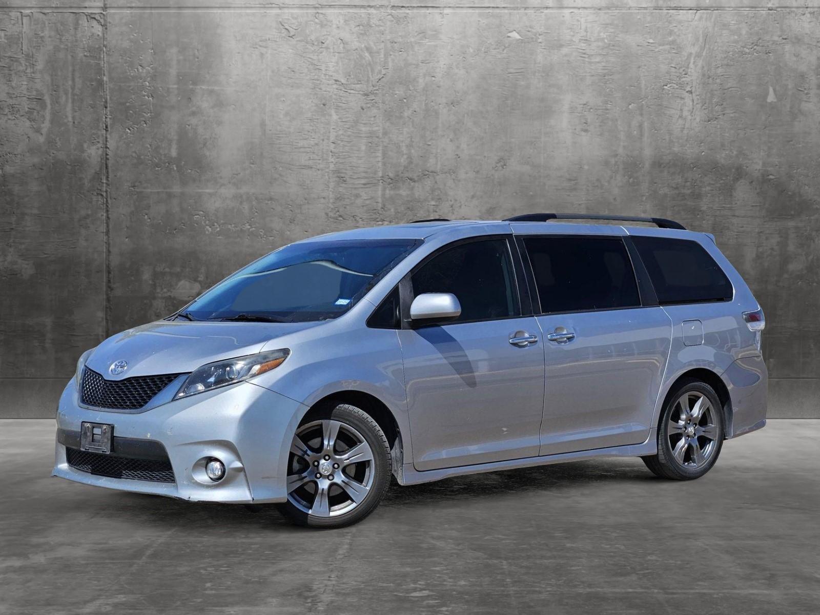 2017 Toyota Sienna Vehicle Photo in AMARILLO, TX 79106-1809