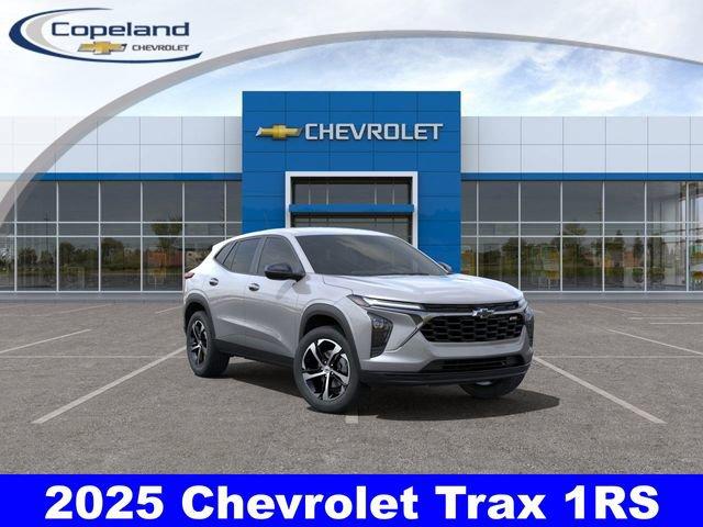 2025 Chevrolet Trax Vehicle Photo in BROCKTON, MA 02301-7113