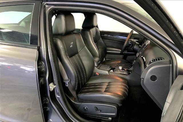 2023 Chrysler 300 Vehicle Photo in Kansas City, MO 64114