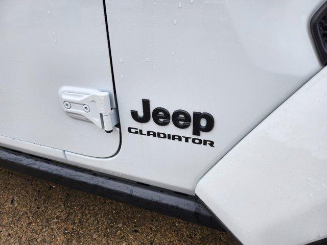 2022 Jeep Gladiator Vehicle Photo in WEST FRANKFORT, IL 62896-4173