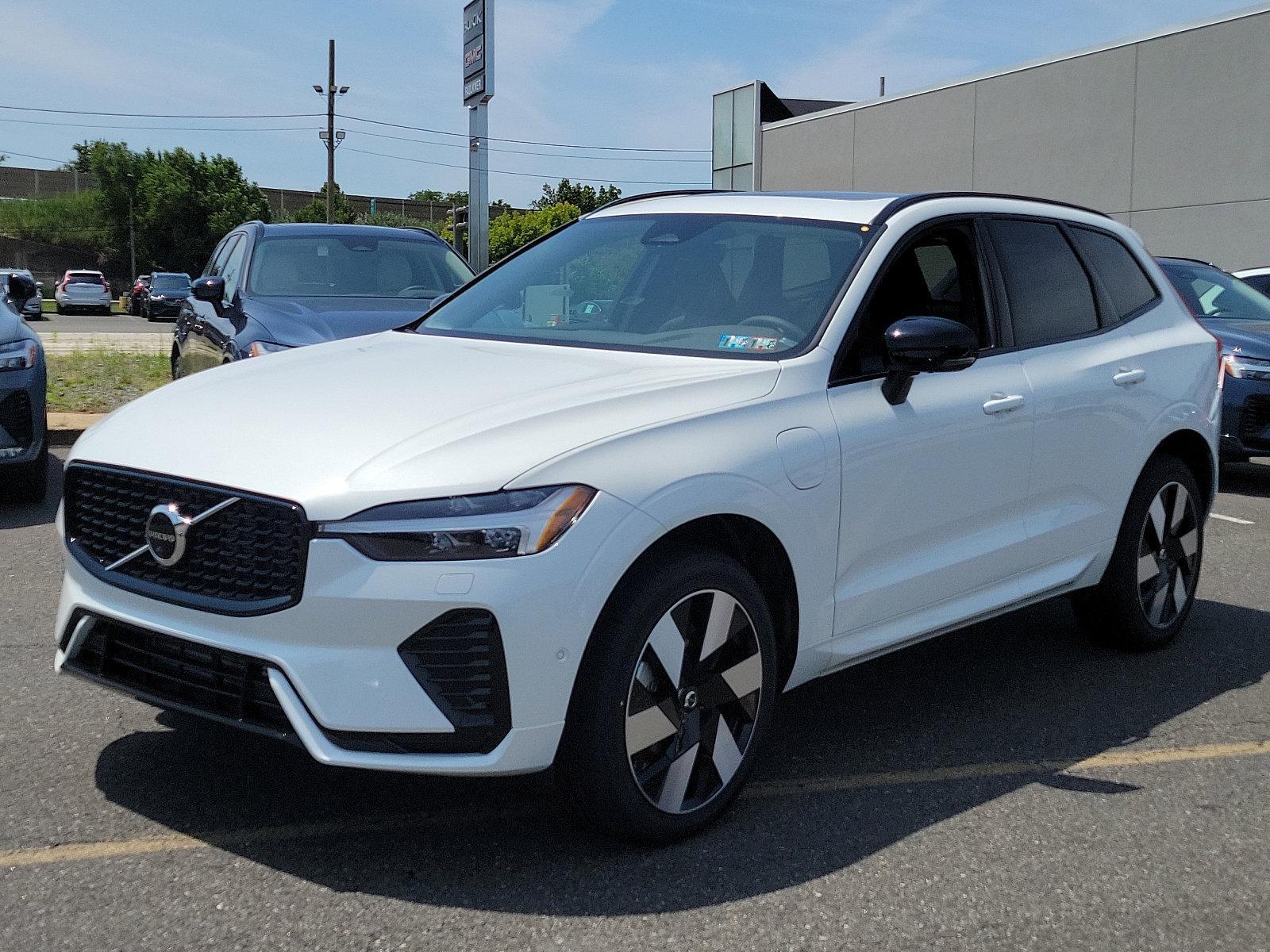 2025 Volvo XC60 Plug-In Hybrid Vehicle Photo in Trevose, PA 19053