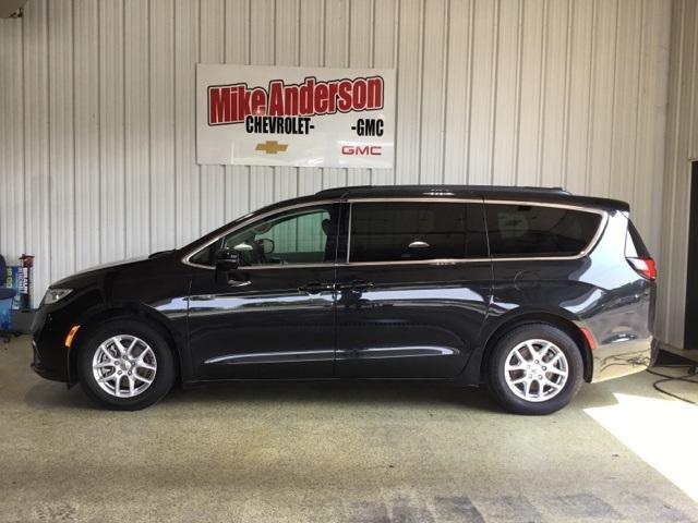 Used 2022 Chrysler Pacifica Touring L with VIN 2C4RC1BG6NR117321 for sale in Logansport, IN