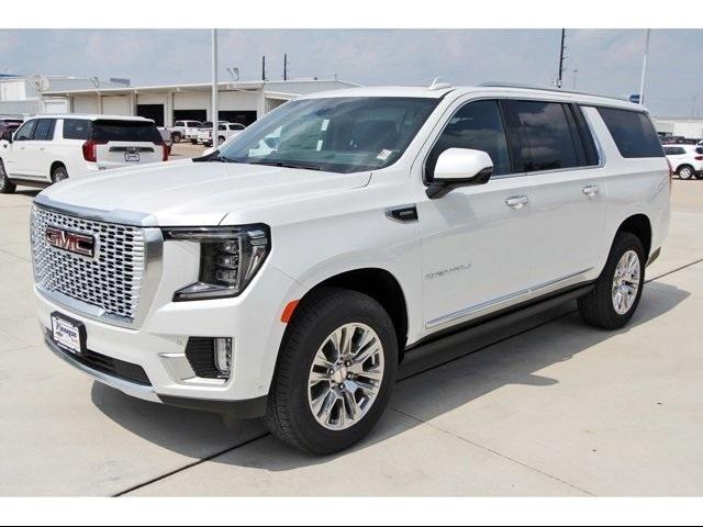 2024 GMC Yukon XL Vehicle Photo in ROSENBERG, TX 77471-5675