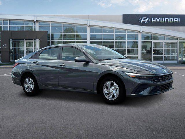 2024 Hyundai ELANTRA Vehicle Photo in O'Fallon, IL 62269