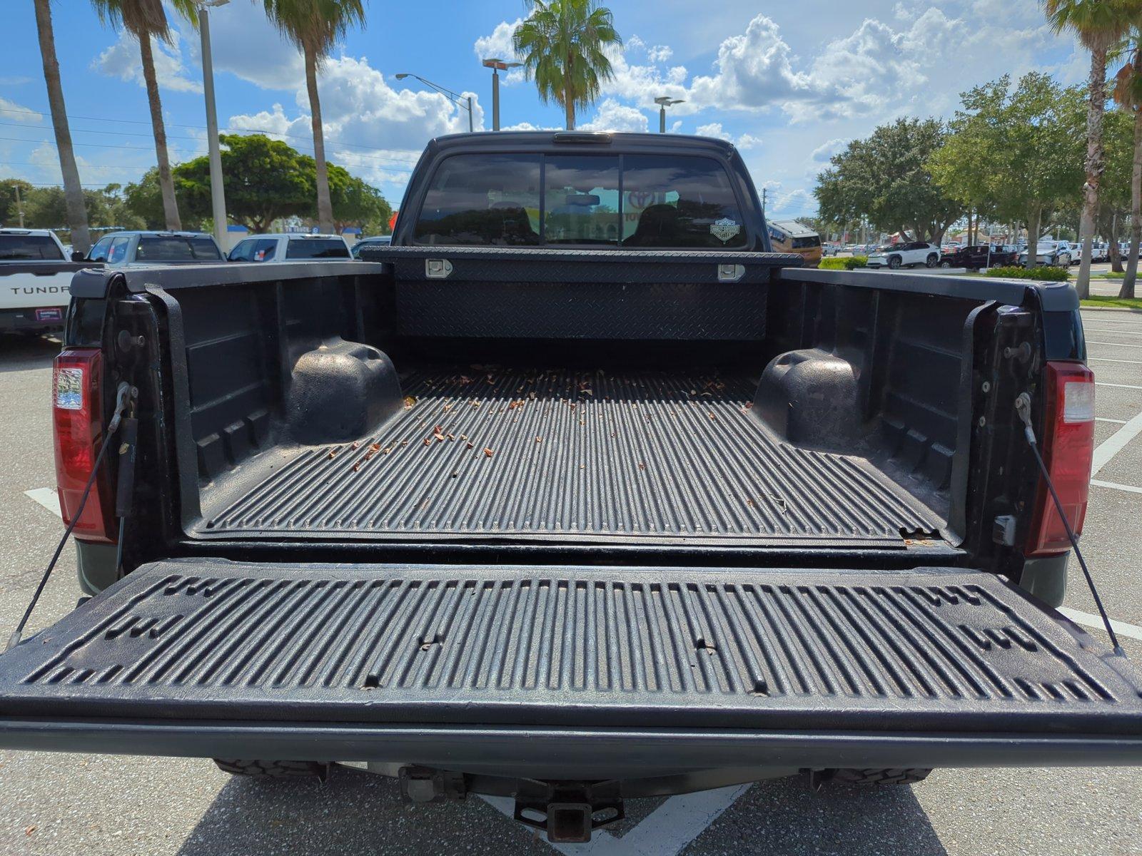 2006 Ford Super Duty F-350 SRW Vehicle Photo in Ft. Myers, FL 33907