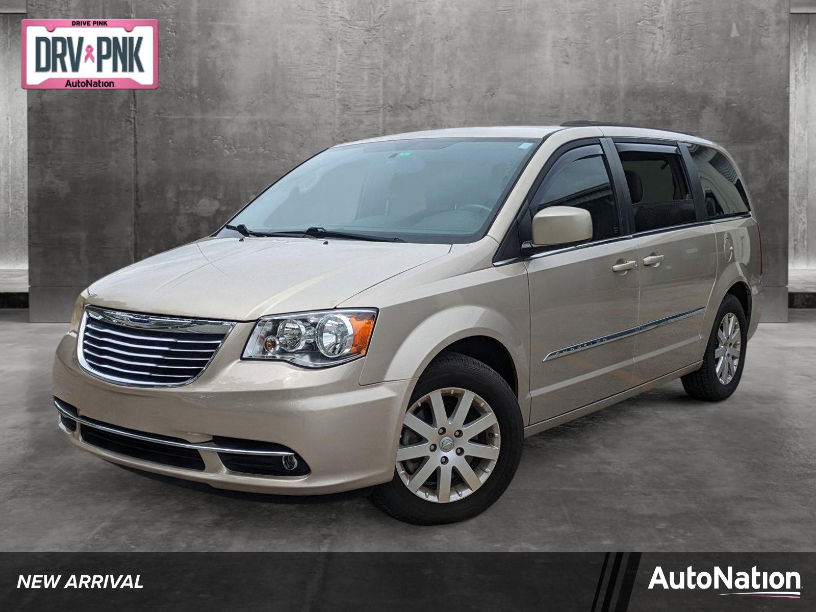 2014 Chrysler Town & Country Vehicle Photo in Jacksonville, FL 32244