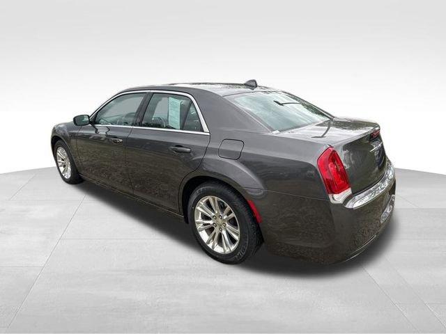 2020 Chrysler 300 Vehicle Photo in MEDINA, OH 44256-9631