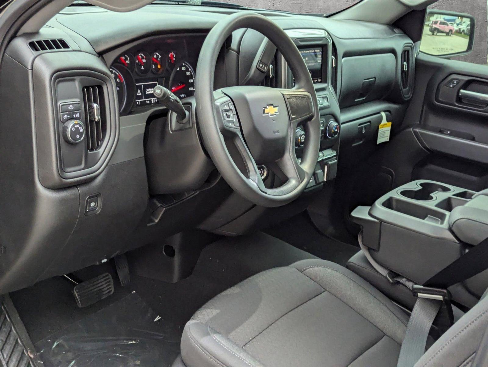 2025 Chevrolet Silverado 1500 Vehicle Photo in PEMBROKE PINES, FL 33024-6534