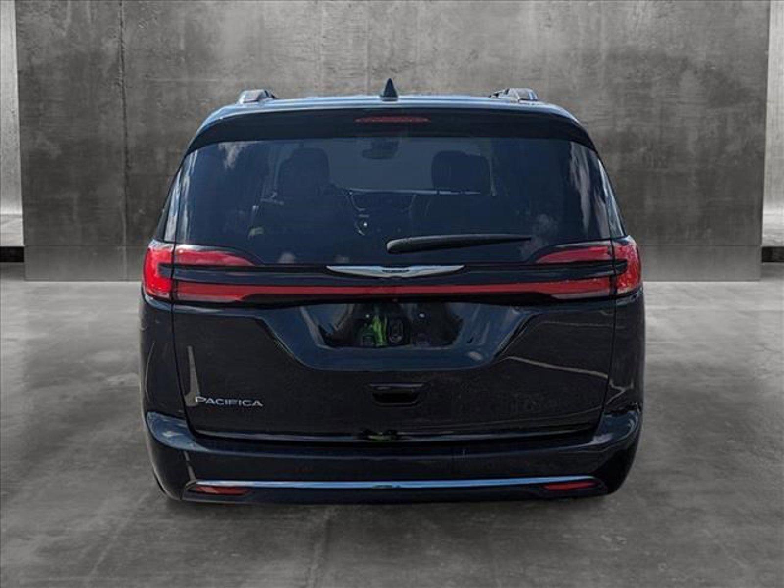 2022 Chrysler Pacifica Vehicle Photo in Tampa, FL 33614