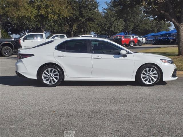 2022 Toyota Camry Vehicle Photo in DENTON, TX 76210-9321