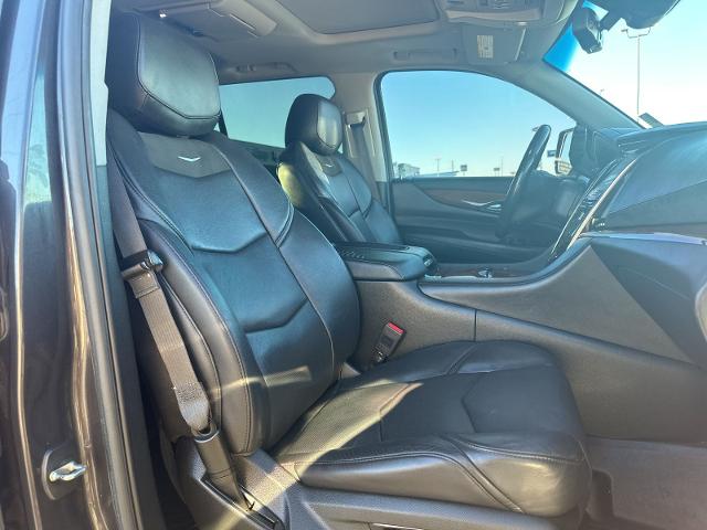 2018 Cadillac Escalade Vehicle Photo in ENNIS, TX 75119-5114