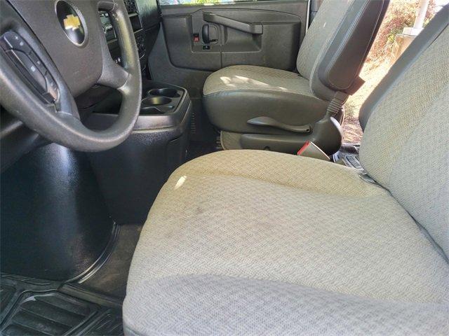 2020 Chevrolet Express Passenger Vehicle Photo in PITTSBURG, CA 94565-7121