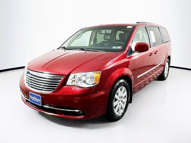 2015 Chrysler Town & Country Vehicle Photo in Doylsetown, PA 18901