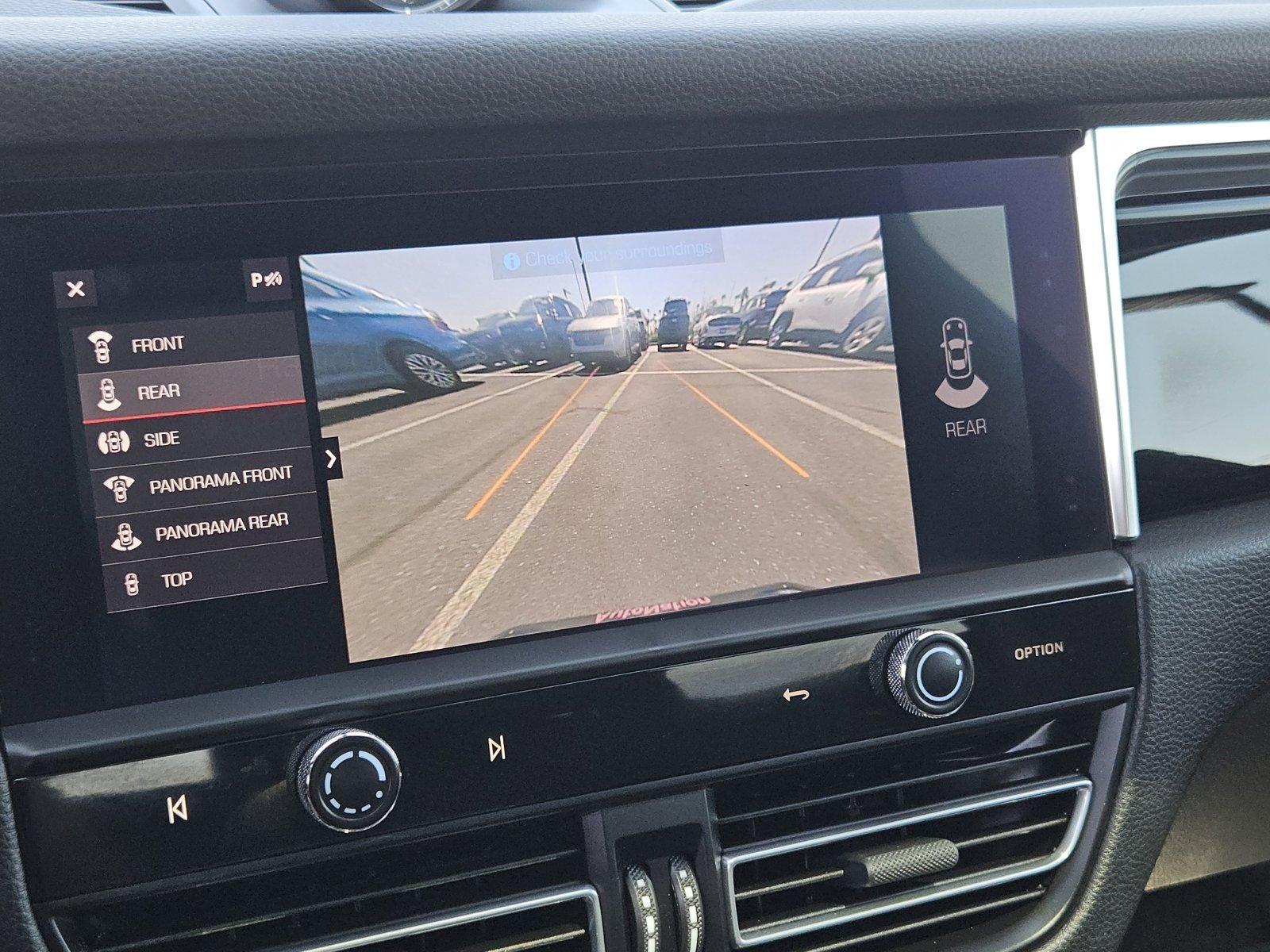 2022 Porsche Macan Vehicle Photo in MESA, AZ 85206-4395