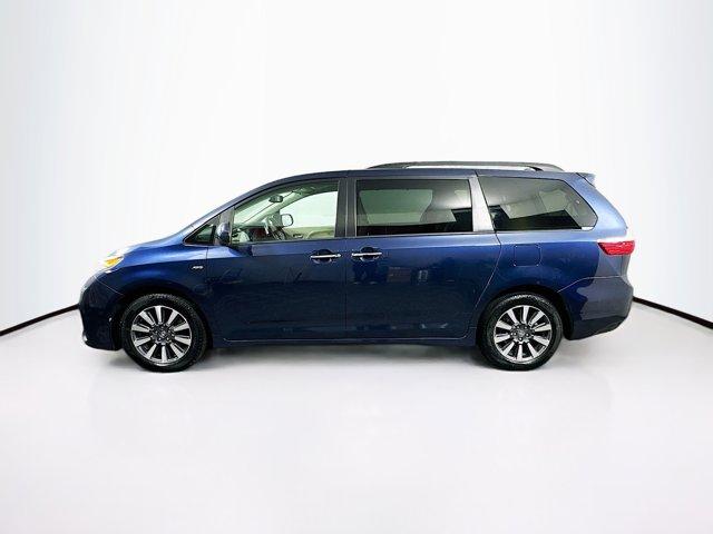 2018 Toyota Sienna Vehicle Photo in Flemington, NJ 08822