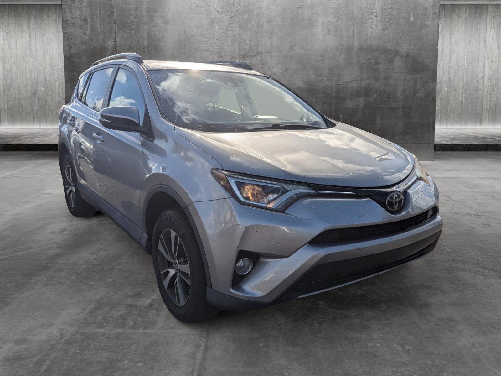 2017 Toyota RAV4 Vehicle Photo in Miami, FL 33169