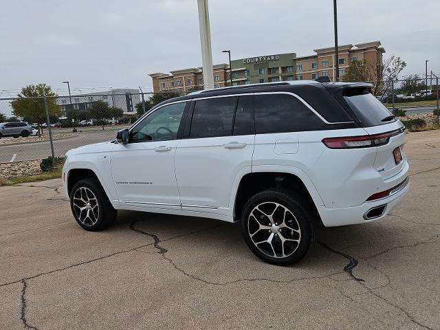 2022 Jeep Grand Cherokee 4xe Vehicle Photo in San Angelo, TX 76901