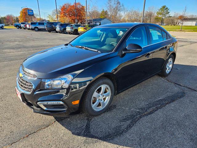 2015 Chevrolet Cruze Vehicle Photo in TWO RIVERS, WI 54241-1823