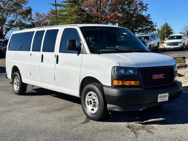 2023 GMC Savana Passenger Vehicle Photo in COLUMBIA, MO 65203-3903