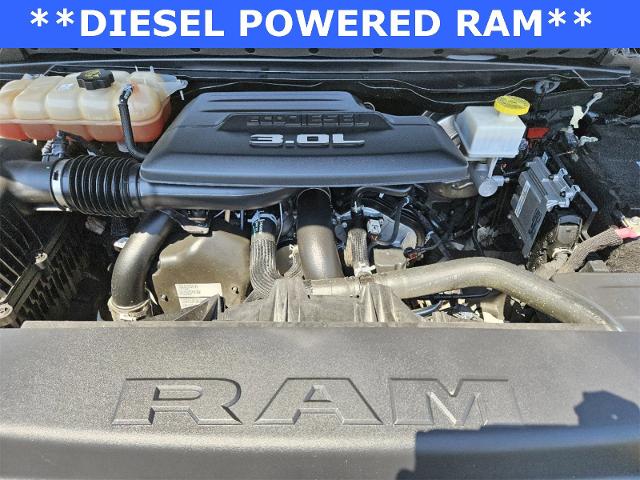 2021 Ram 1500 Vehicle Photo in LAWTON, OK 73505-3401