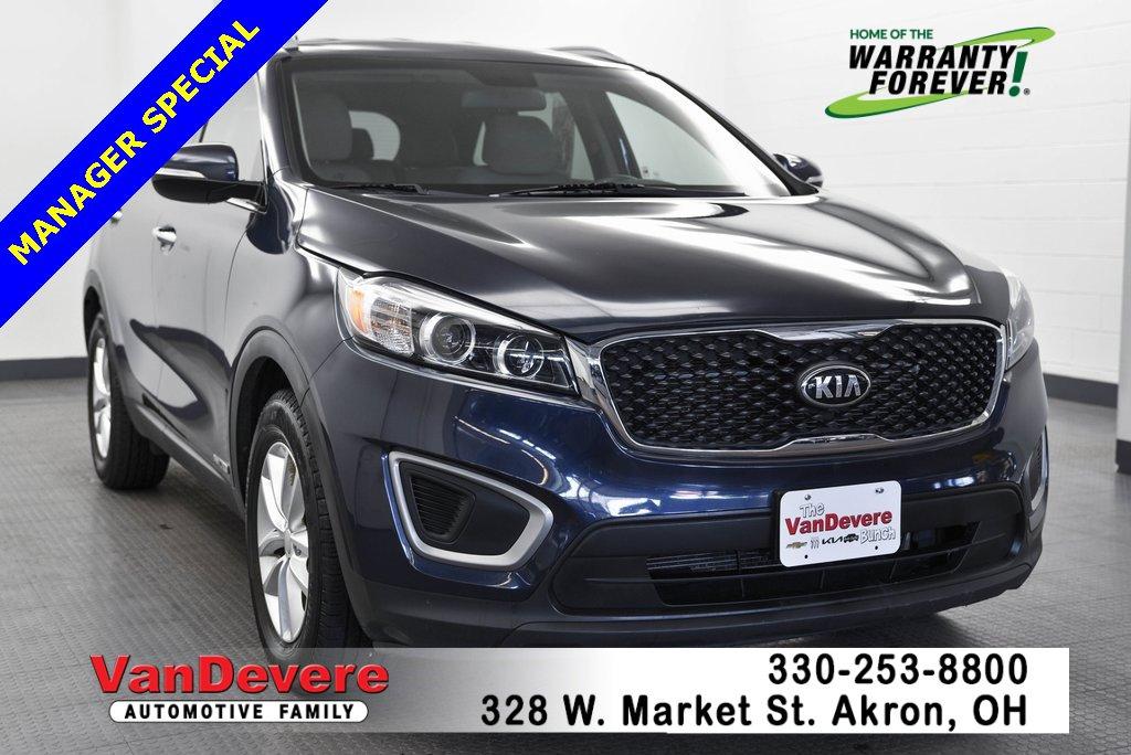 2017 Kia Sorento Vehicle Photo in AKRON, OH 44303-2185