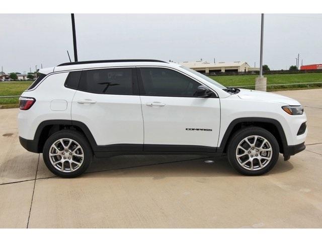 2024 Jeep Compass Vehicle Photo in ROSENBERG, TX 77471