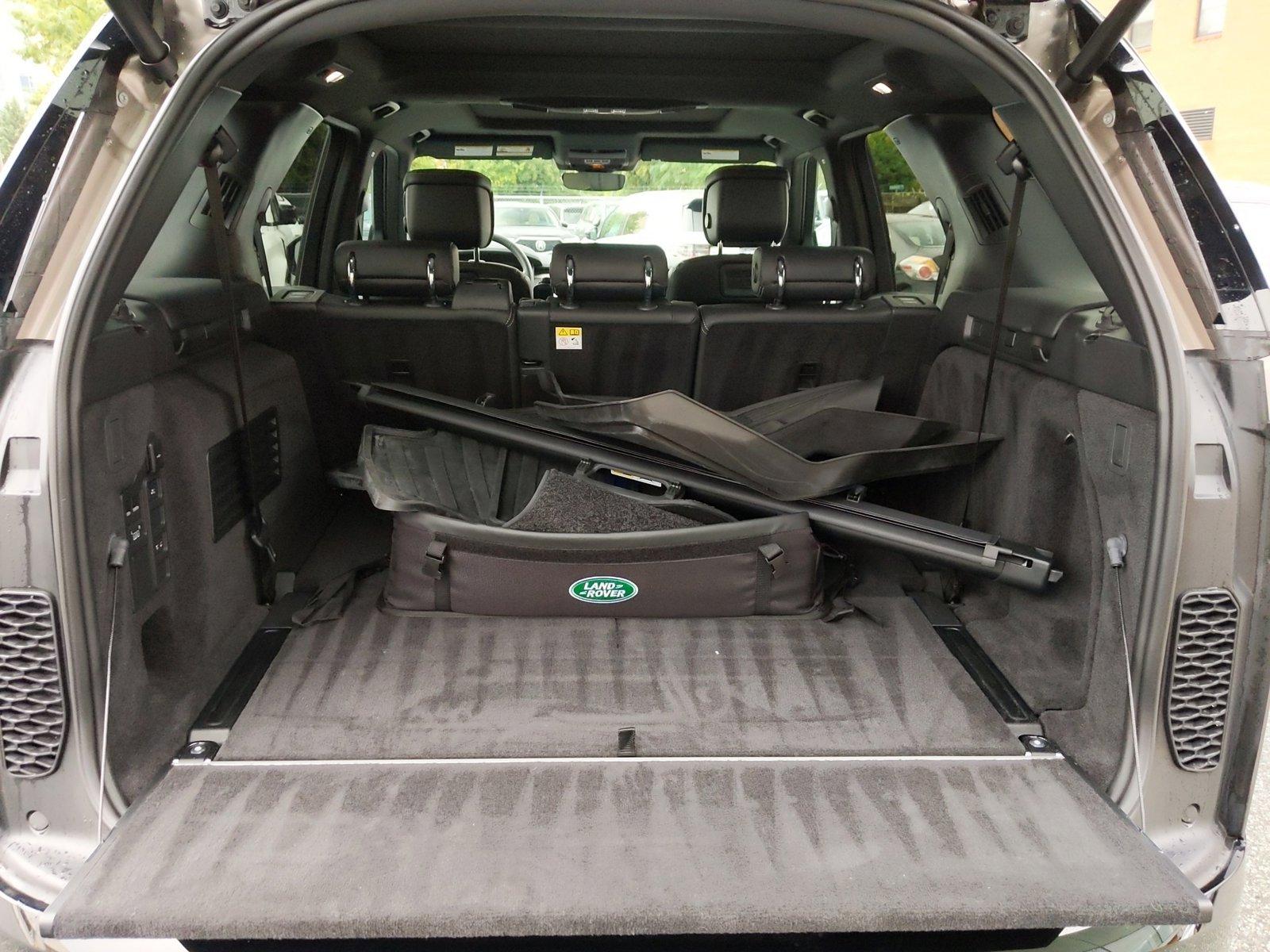 2024 Land Rover Discovery Vehicle Photo in Bethesda, MD 20852