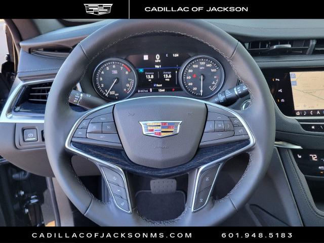 2024 Cadillac XT5 Vehicle Photo in RIDGELAND, MS 39157-4406