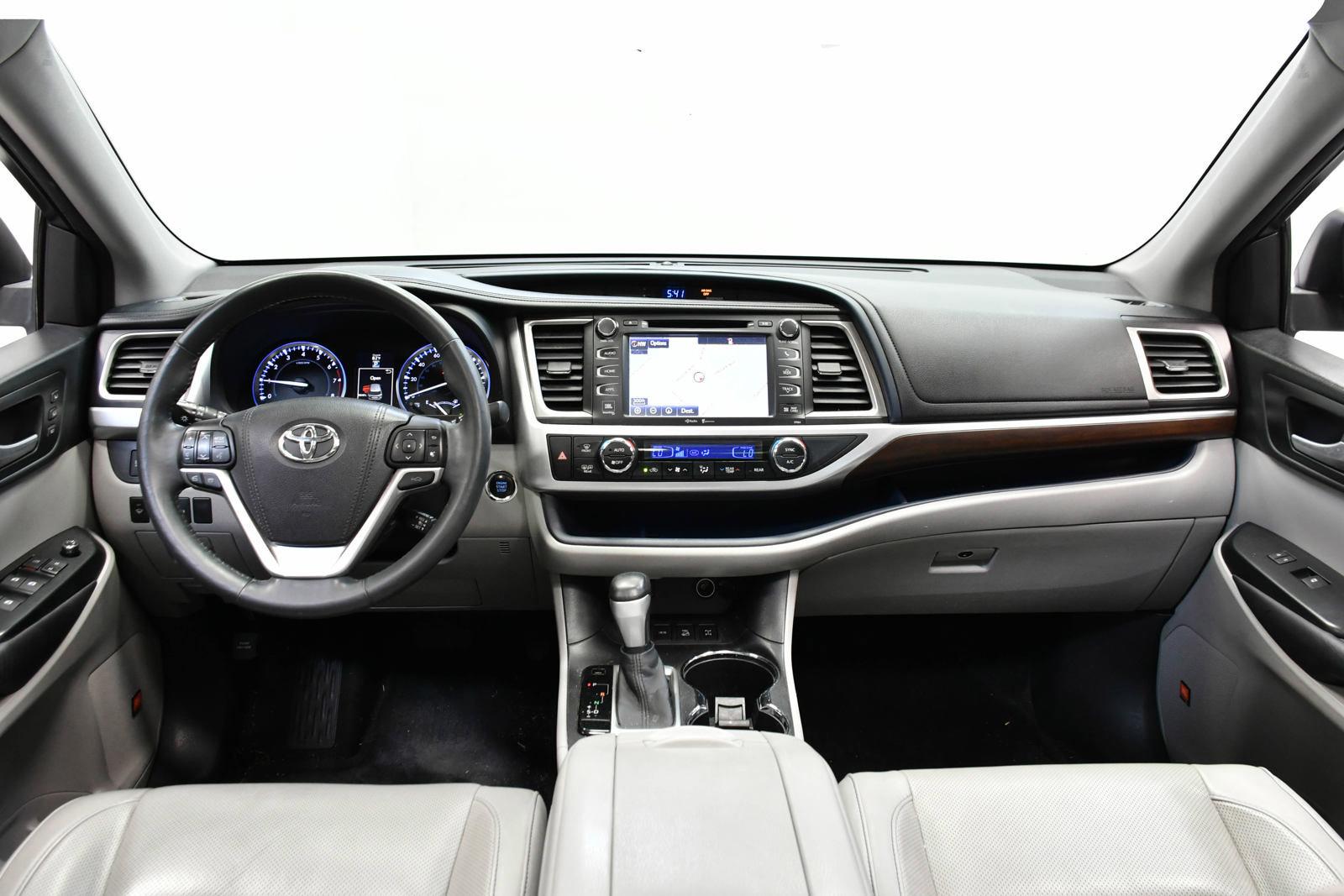 2015 Toyota Highlander Vehicle Photo in DALLAS, TX 75235