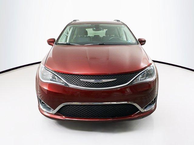 2018 Chrysler Pacifica Vehicle Photo in Doylsetown, PA 18901