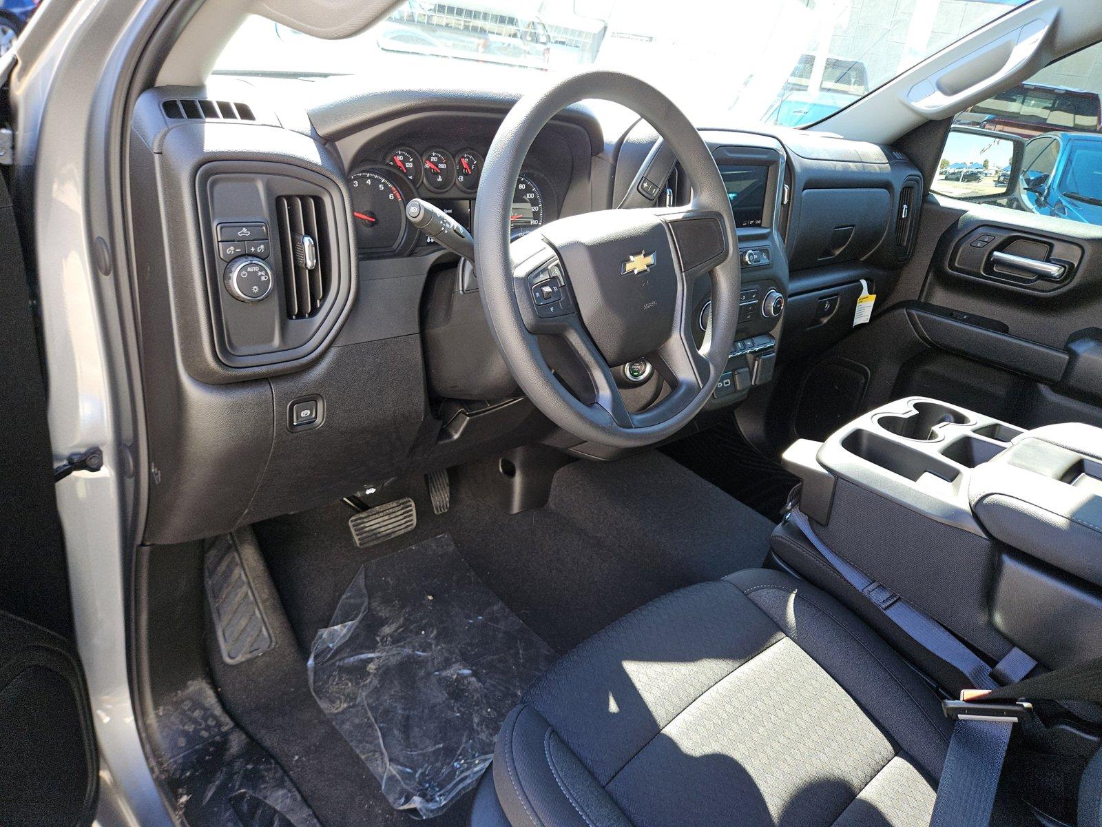 2025 Chevrolet Silverado 1500 Vehicle Photo in NORTH RICHLAND HILLS, TX 76180-7199