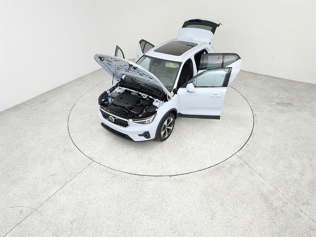 2024 Volvo XC40 Vehicle Photo in Grapevine, TX 76051