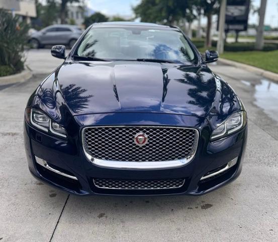 2017 Jaguar XJ Vehicle Photo in DELRAY BEACH, FL 33483-3294