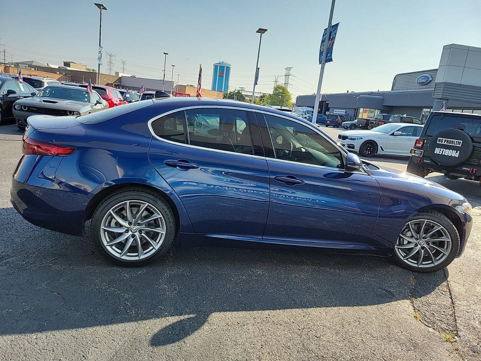 2017 Alfa Romeo Giulia Vehicle Photo in Saint Charles, IL 60174