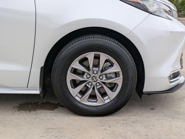 2022 Toyota Sienna Vehicle Photo in SELMA, TX 78154-1459