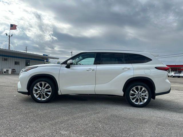 2021 Toyota Highlander Vehicle Photo in TUPELO, MS 38801-6508