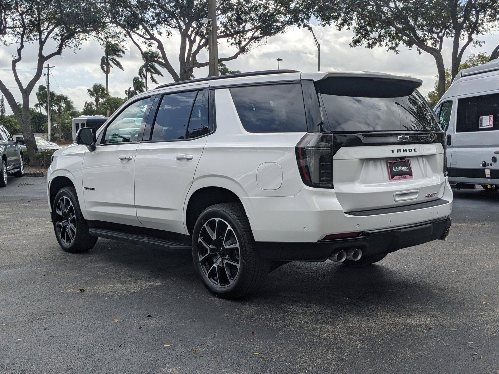 2025 Chevrolet Tahoe Vehicle Photo in GREENACRES, FL 33463-3207