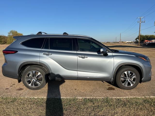 2021 Toyota Highlander Vehicle Photo in Denison, TX 75020