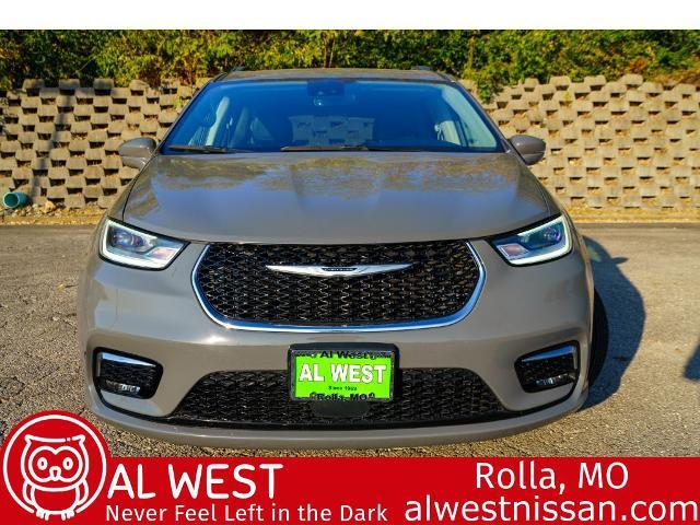 Used 2022 Chrysler Pacifica Touring L with VIN 2C4RC1BG4NR109458 for sale in Rolla, MO